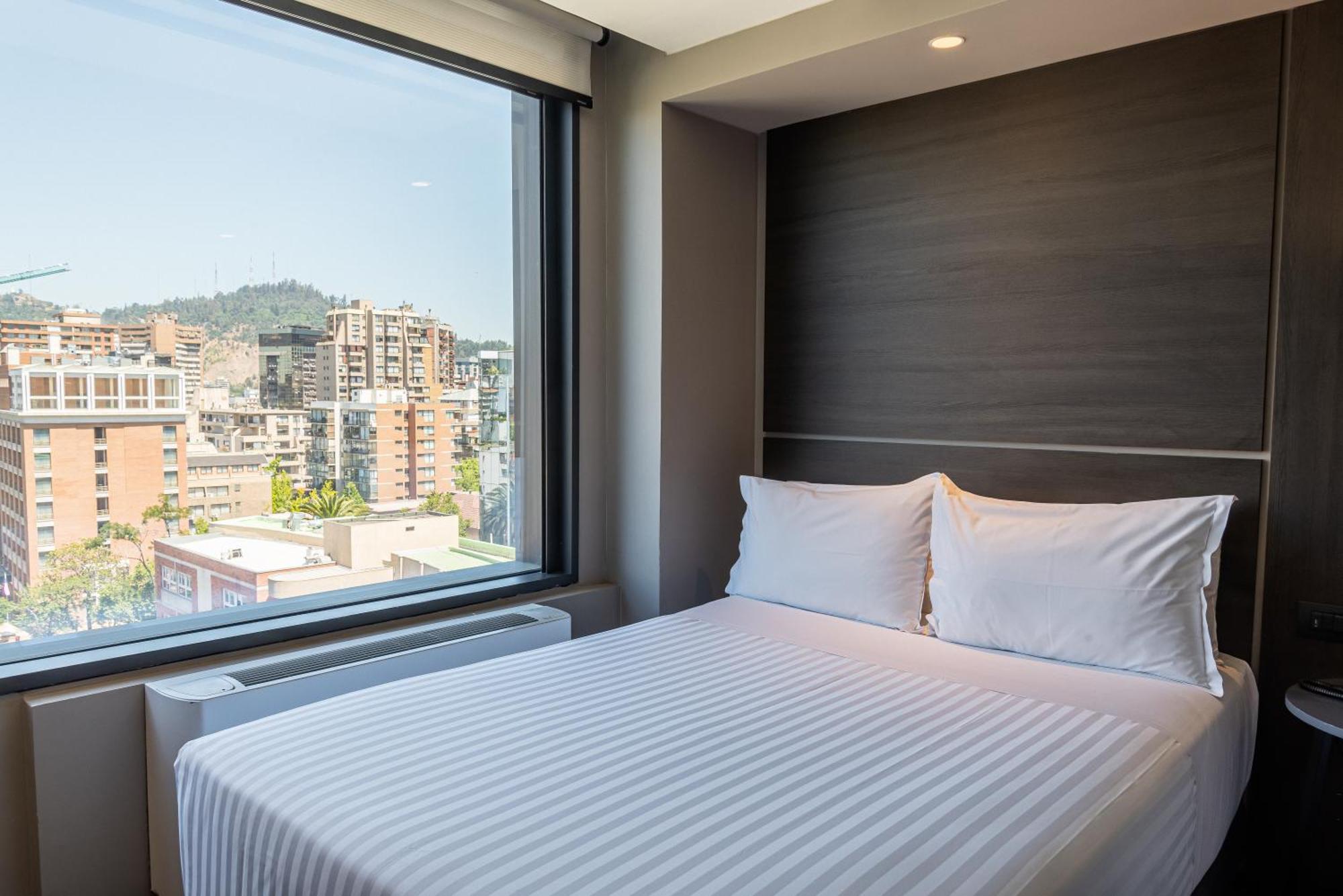 Hotel Ola Santiago Providencia, Tapestry Collection By Hilton Extérieur photo