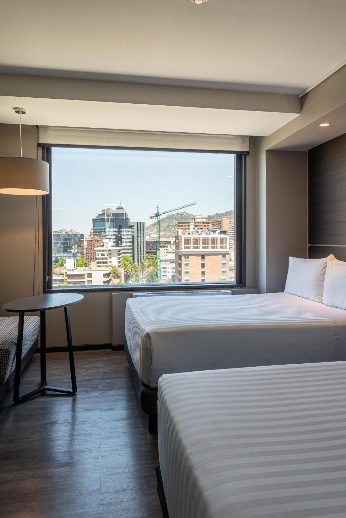 Hotel Ola Santiago Providencia, Tapestry Collection By Hilton Extérieur photo